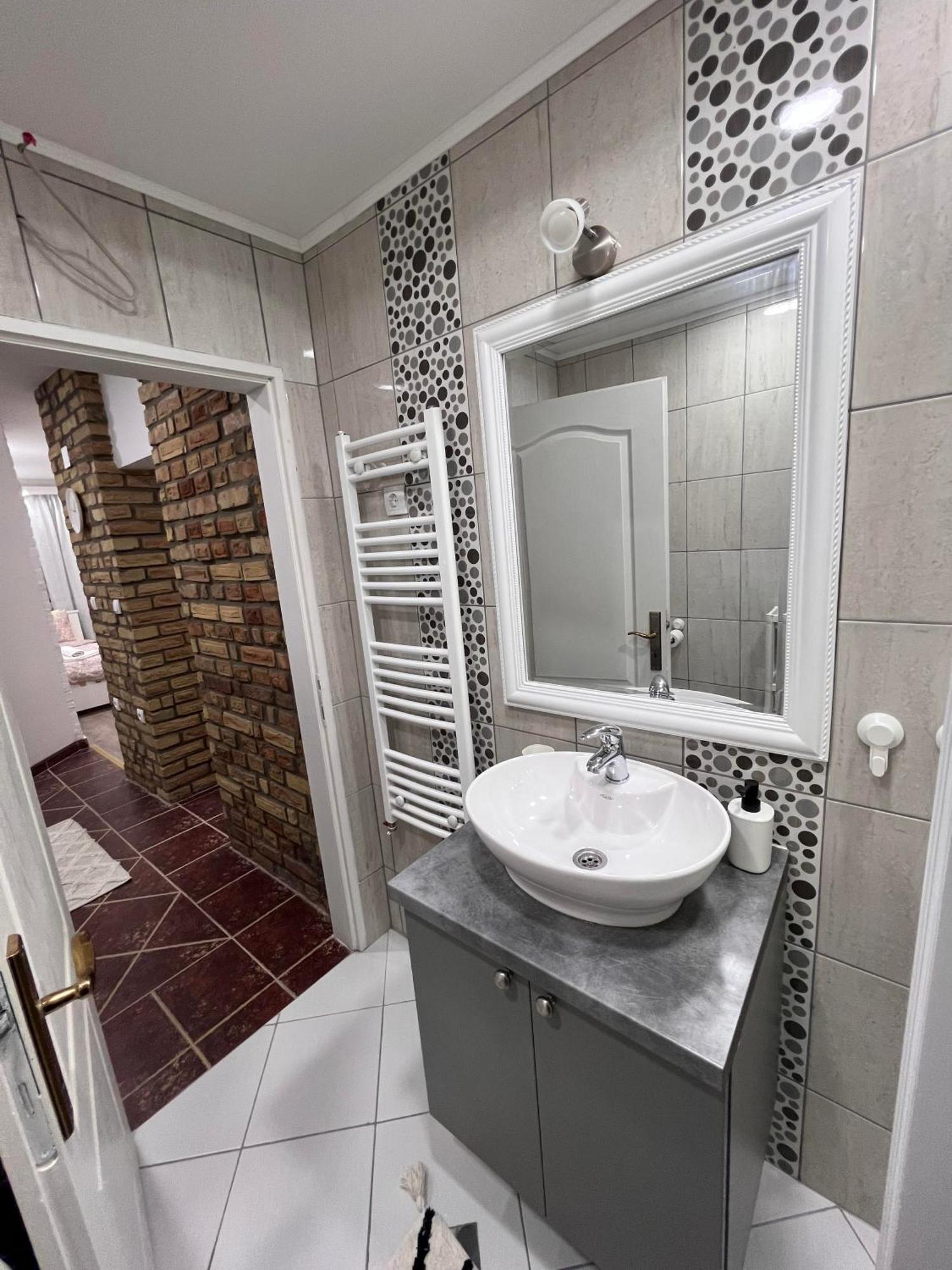 Guest House Lila Sombor Extérieur photo