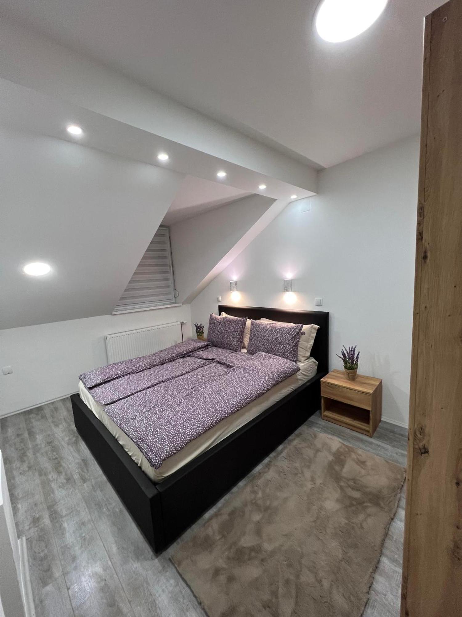 Guest House Lila Sombor Extérieur photo
